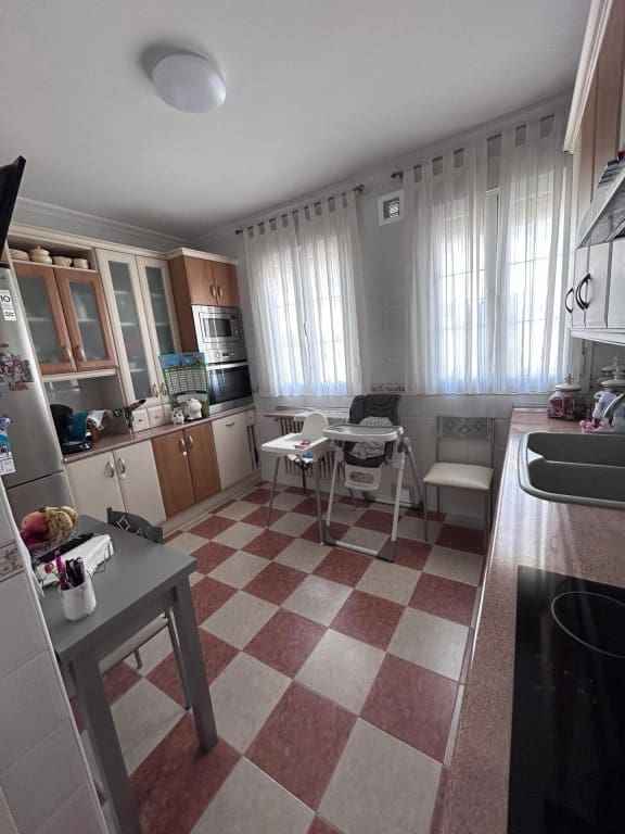 3 sovrum Radhus till salu i Campo de Criptana - 174 000 € (Ref: 9915481)