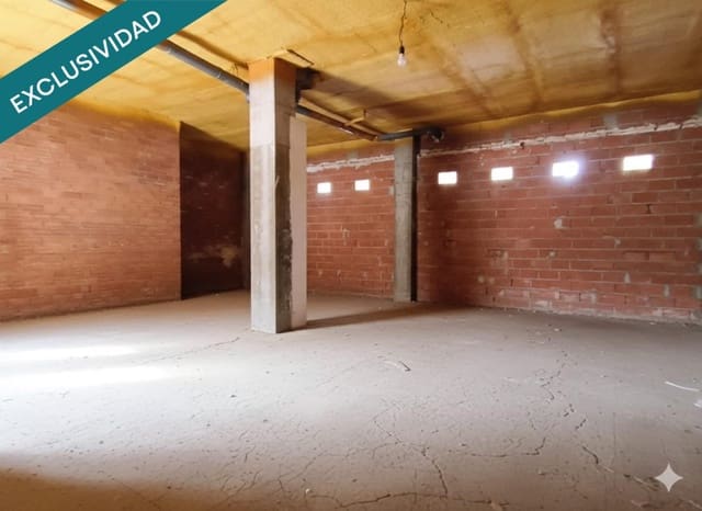Erhverv til salg i Huesca by - € 55.000 (Ref: 9915484)