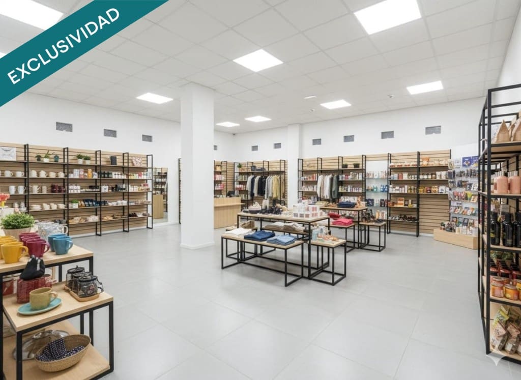 Erhverv til salg i Huesca by - € 55.000 (Ref: 9915484)