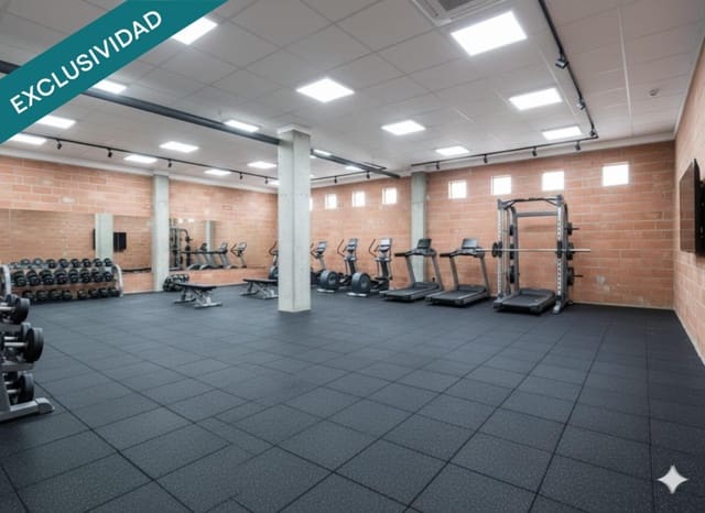 Erhverv til salg i Huesca by - € 55.000 (Ref: 9915484)