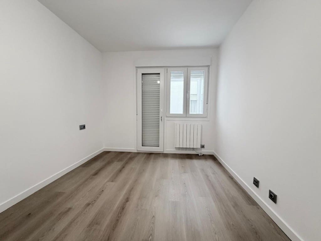 2 bedroom Apartment for sale in Vilagarcia de Arousa with garage - € 230,000 (Ref: 9915485)