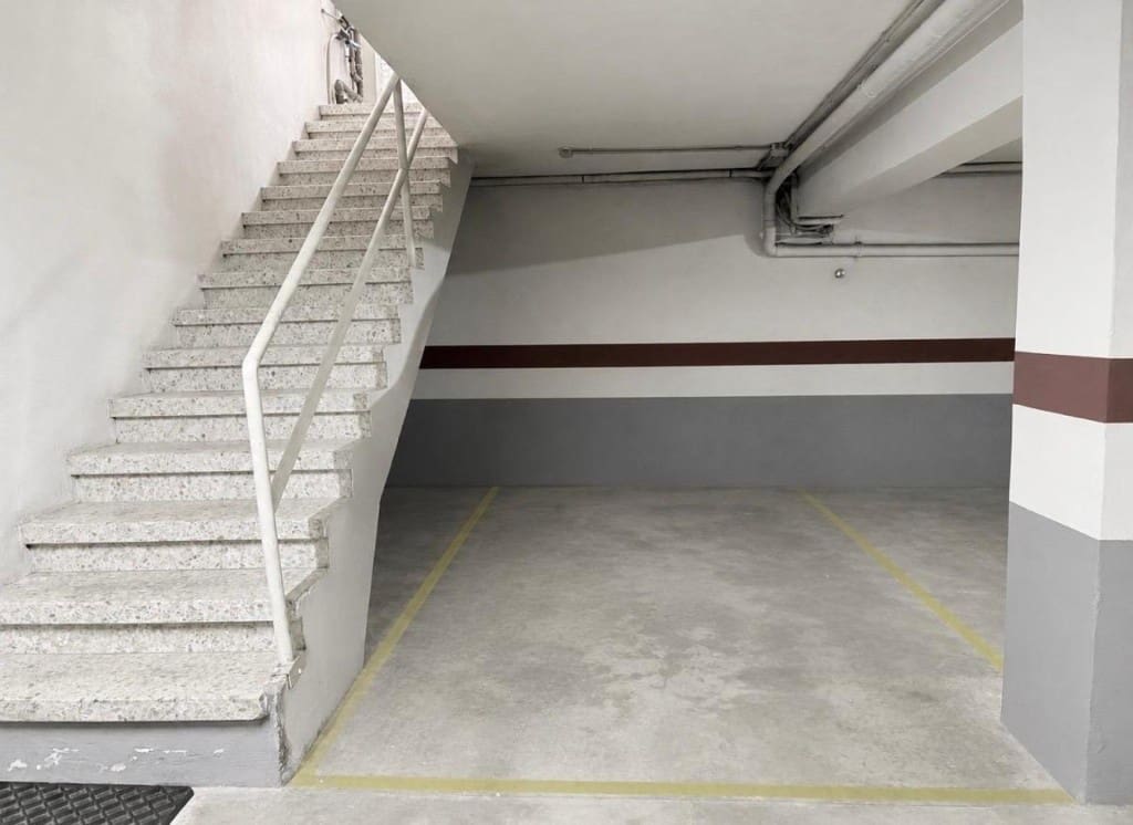 2 bedroom Apartment for sale in Vilagarcia de Arousa with garage - € 230,000 (Ref: 9915485)