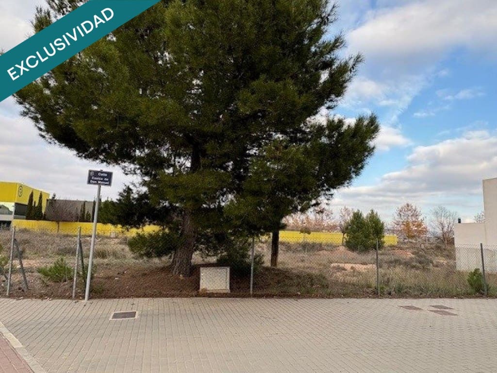 Terrain à Bâtir à vendre à Almansa - 64 000 € (Ref: 9915486)