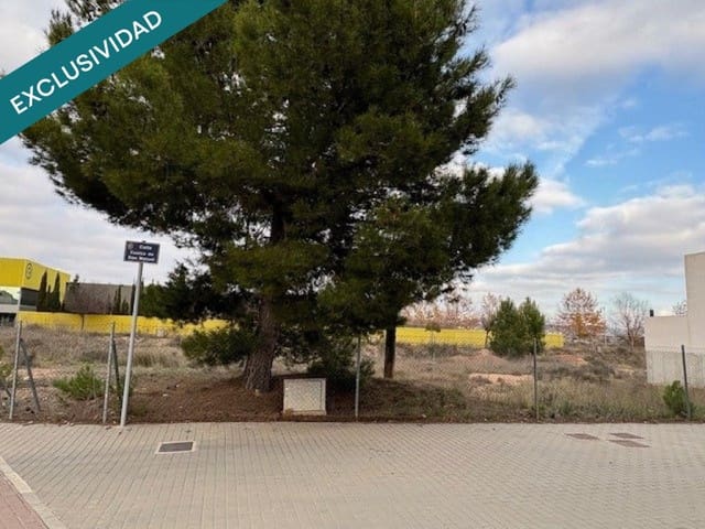 Terrain à Bâtir à vendre à Almansa - 64 000 € (Ref: 9915486)