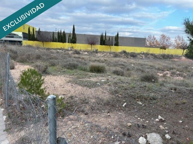 Terrain à Bâtir à vendre à Almansa - 64 000 € (Ref: 9915486)