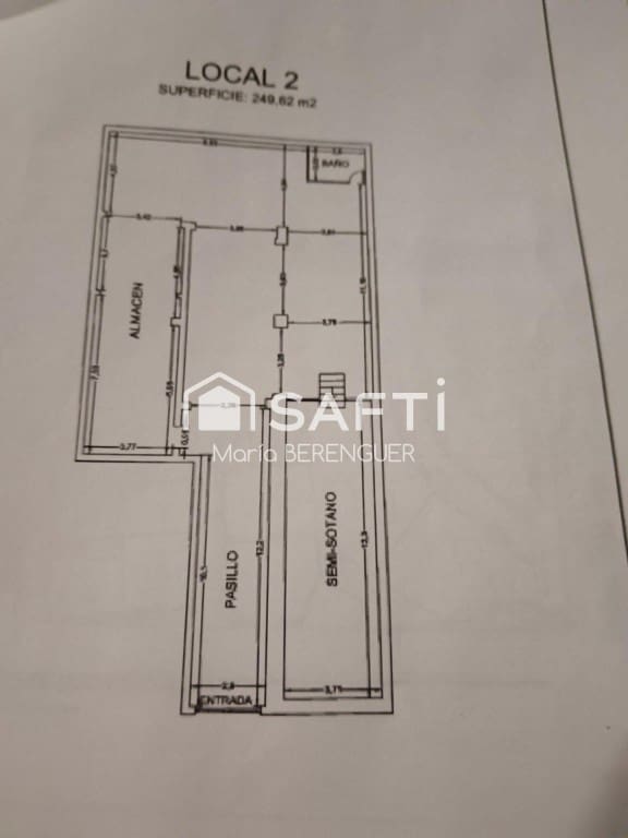 Comercial para venda em L'Hospitalet de Llobregat - 215 000 € (Ref: 9915487)