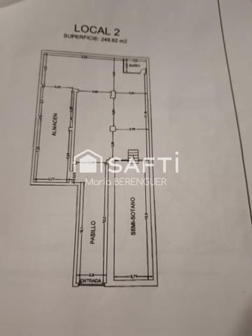 Comercial para venda em L'Hospitalet de Llobregat - 215 000 € (Ref: 9915487)