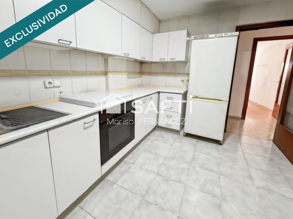 3 bedroom Apartment for sale in Alicante / Alacant city - € 165,000 (Ref: 9915488)