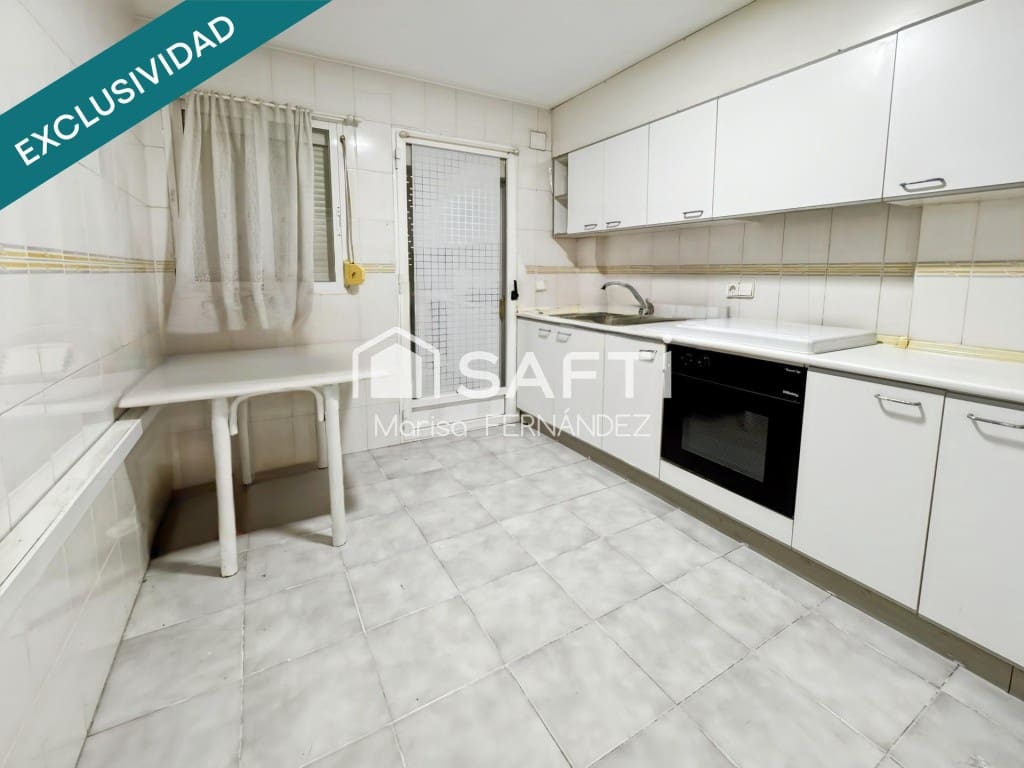3 bedroom Apartment for sale in Alicante / Alacant city - € 165,000 (Ref: 9915488)