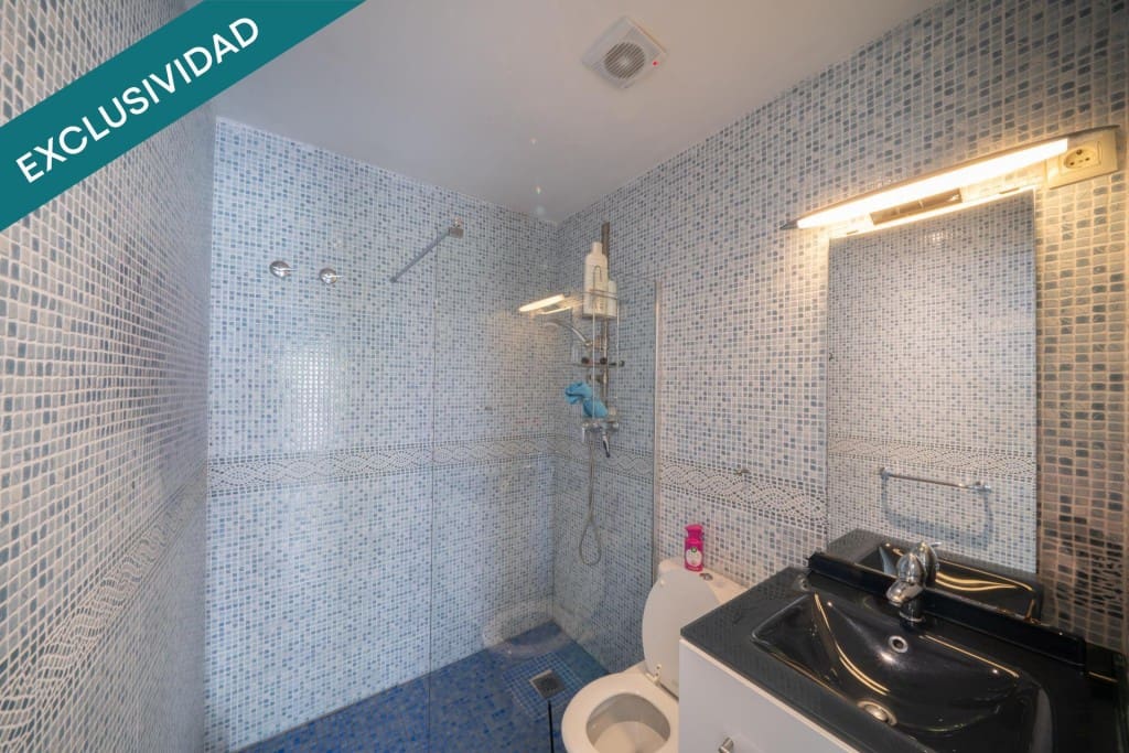 4 slaapkamer Villa te koop in Empuriabrava met zwembad garage - € 695.000 (Ref: 9920101)