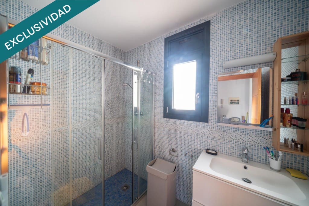 4 slaapkamer Villa te koop in Empuriabrava met zwembad garage - € 695.000 (Ref: 9920101)