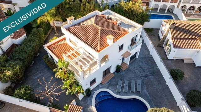 4 slaapkamer Villa te koop in Empuriabrava, Castelló d'Empúries met zwembad garage - € 695.000 (Ref: 9920101)