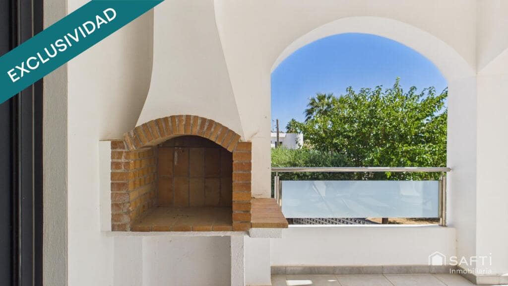 4 quarto Moradia para venda em Empuriabrava com piscina garagem - 599 000 € (Ref: 9920101)
