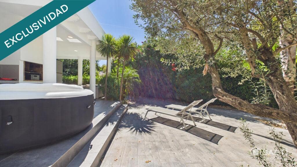 4 quarto Moradia para venda em Empuriabrava com piscina garagem - 599 000 € (Ref: 9920101)