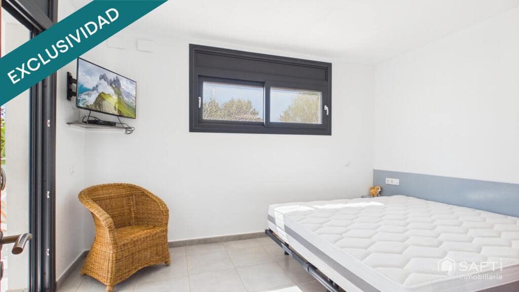 4 quarto Moradia para venda em Empuriabrava com piscina garagem - 599 000 € (Ref: 9920101)