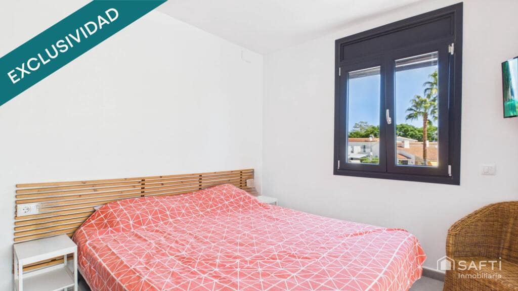 4 quarto Moradia para venda em Empuriabrava com piscina garagem - 599 000 € (Ref: 9920101)