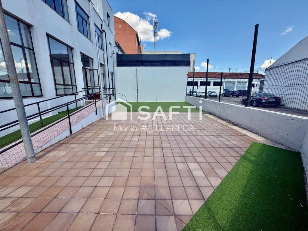 Kaupallinen vuokrattavana paikassa San Andres del Rabanedo - 1 500 € (Ref: 9920102)