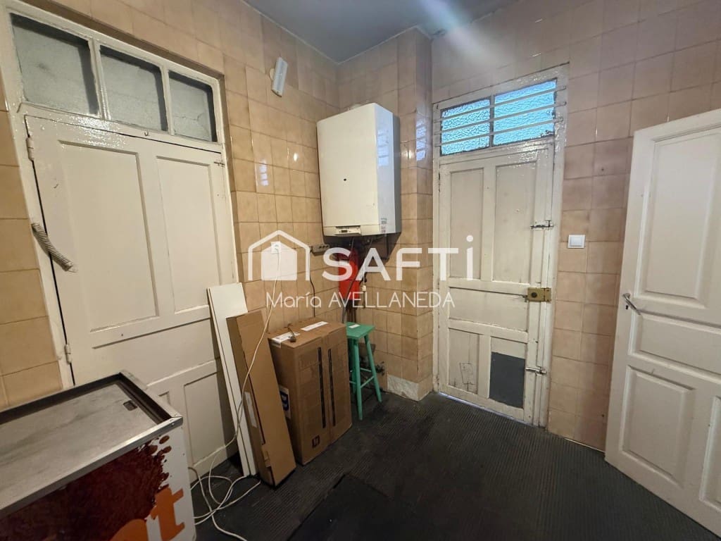 Kaupallinen vuokrattavana paikassa San Andres del Rabanedo - 1 500 € (Ref: 9920103)