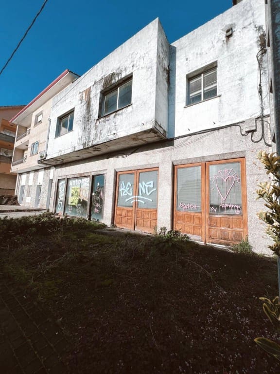 Office for sale in Sanxenxo - € 149,000 (Ref: 9920105)