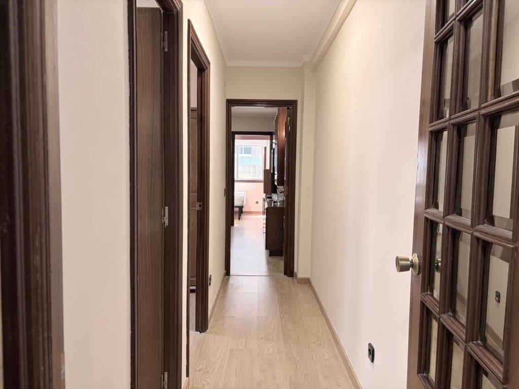4 bedroom Apartment for sale in Vigo with garage - € 265,000 (Ref: 9920106)