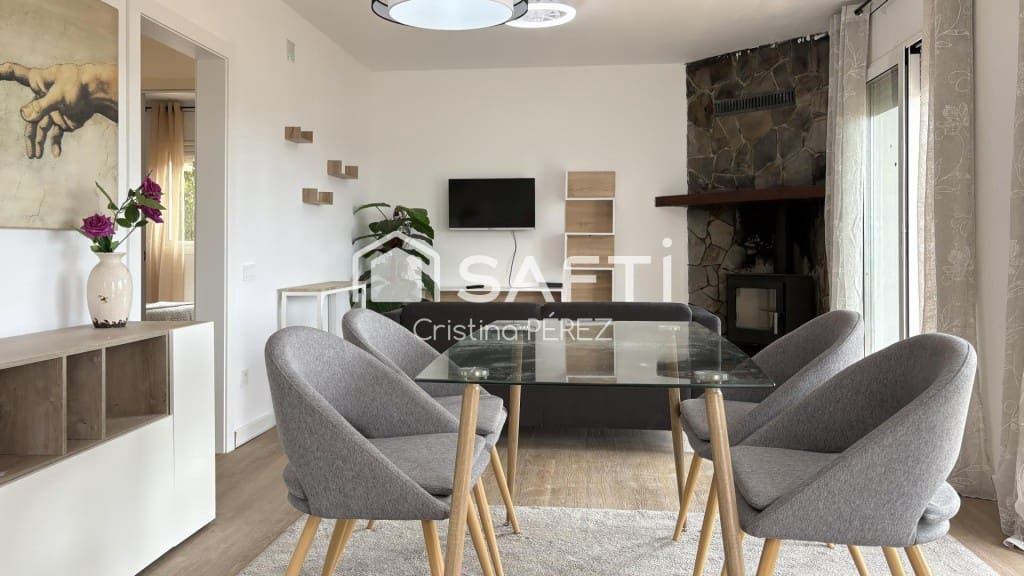 2 slaapkamer Villa te koop in Vidreres met garage - € 240.000 (Ref: 9921931)