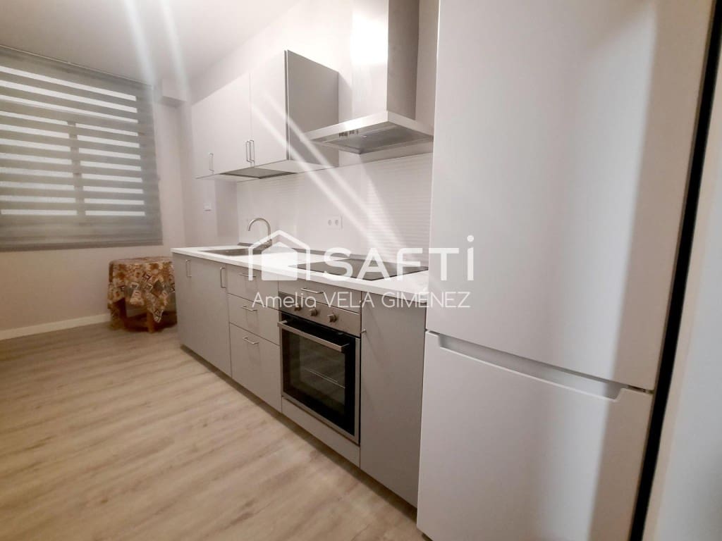 3 slaapkamer Appartement te huur in Sagunto / Sagunt - € 850 (Ref: 9921932)