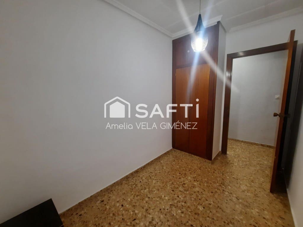 3 slaapkamer Appartement te huur in Sagunto / Sagunt - € 850 (Ref: 9921932)