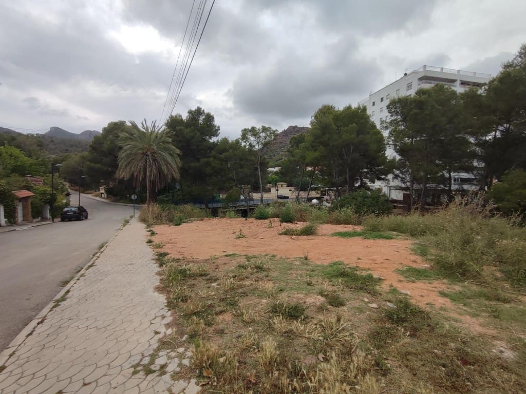 Building Plot for sale in Gilet - € 110,000 (Ref: 9921934)
