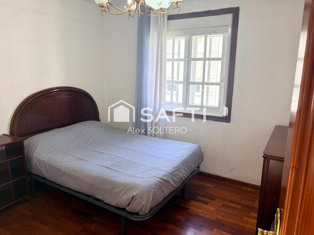3 bedroom Apartment for sale in Vigo - € 165,000 (Ref: 9921935)