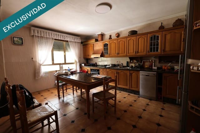 5 bedroom Villa for sale in Toreno - € 190,000 (Ref: 9921937)