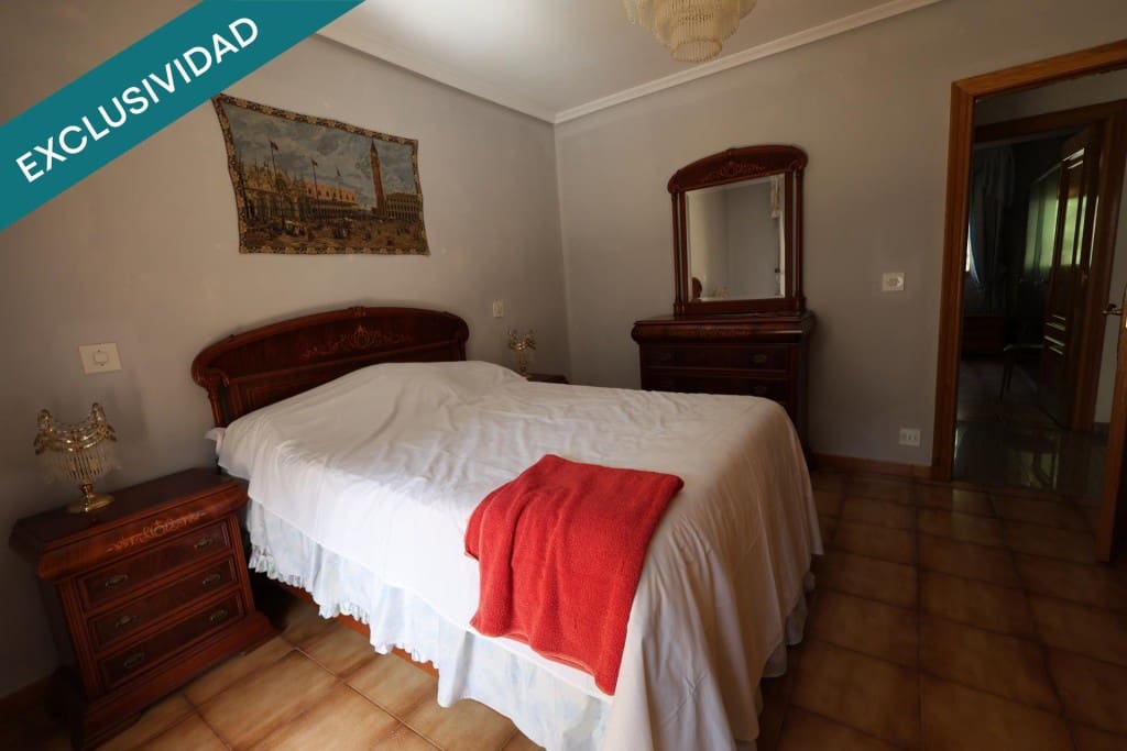 5 quarto Moradia para venda em Toreno - 190 000 € (Ref: 9921937)