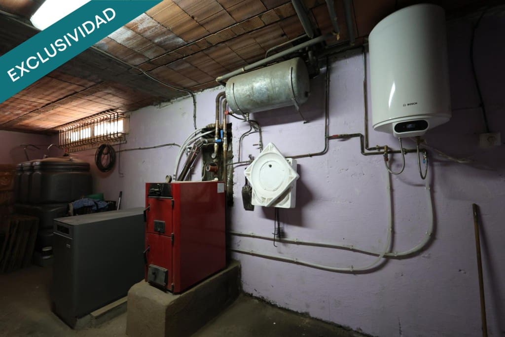 5 quarto Moradia para venda em Toreno - 190 000 € (Ref: 9921937)