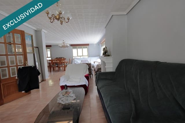 5 bedroom Villa for sale in Toreno - € 190,000 (Ref: 9921937)