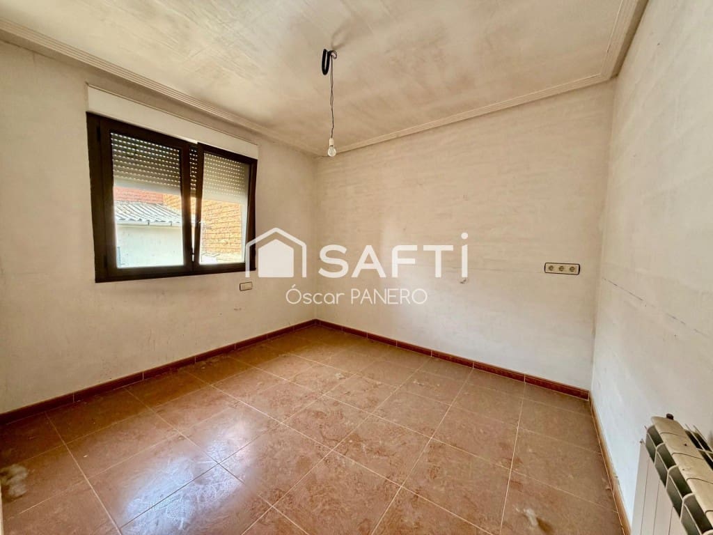 4 quarto Moradia para venda em Villarejo de Orbigo com garagem - 45 000 € (Ref: 9921938)