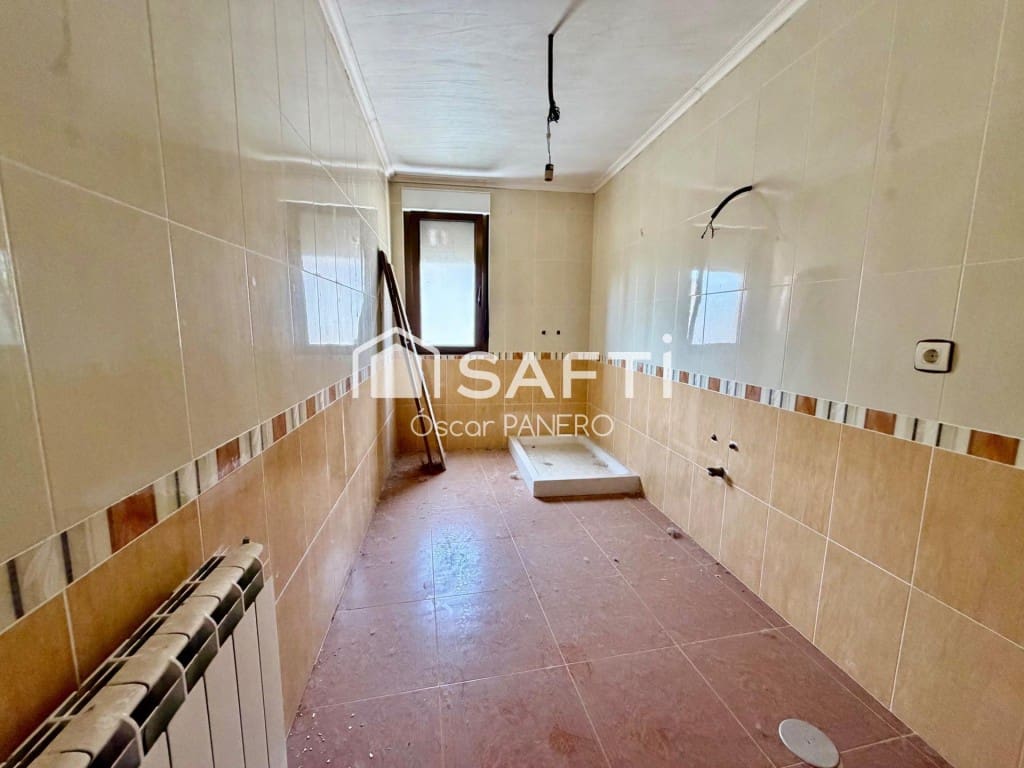 4 quarto Moradia para venda em Villarejo de Orbigo com garagem - 45 000 € (Ref: 9921938)