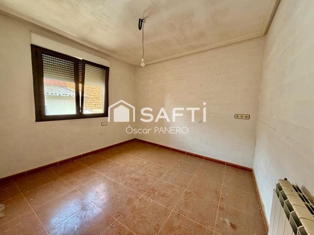 4 quarto Moradia para venda em Villarejo de Orbigo com garagem - 45 000 € (Ref: 9921938)