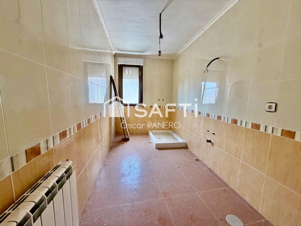4 quarto Moradia para venda em Villarejo de Orbigo com garagem - 45 000 € (Ref: 9921938)