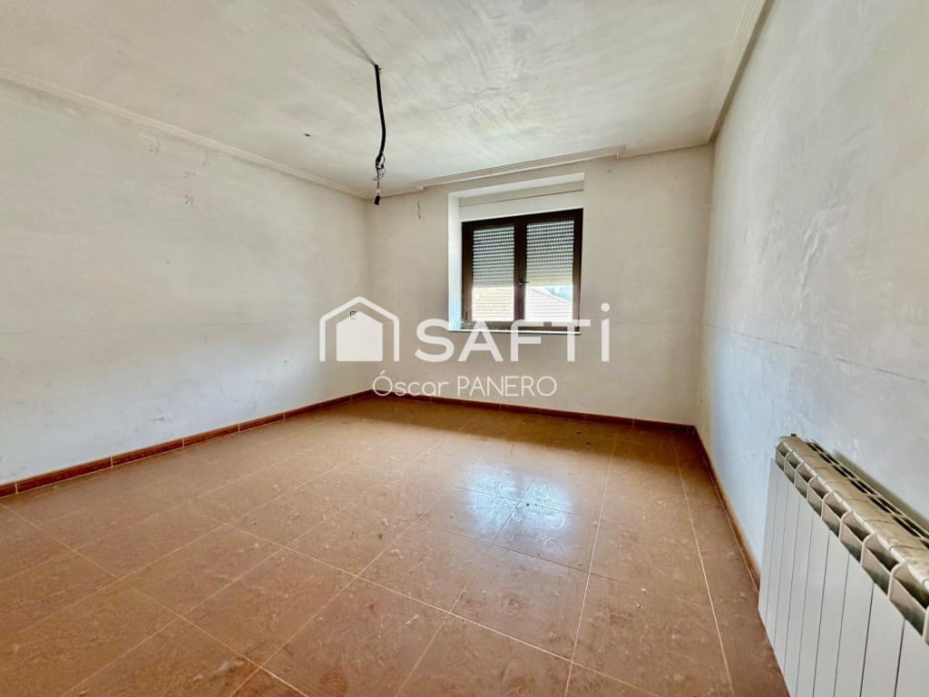 4 quarto Moradia para venda em Villarejo de Orbigo com garagem - 45 000 € (Ref: 9921938)