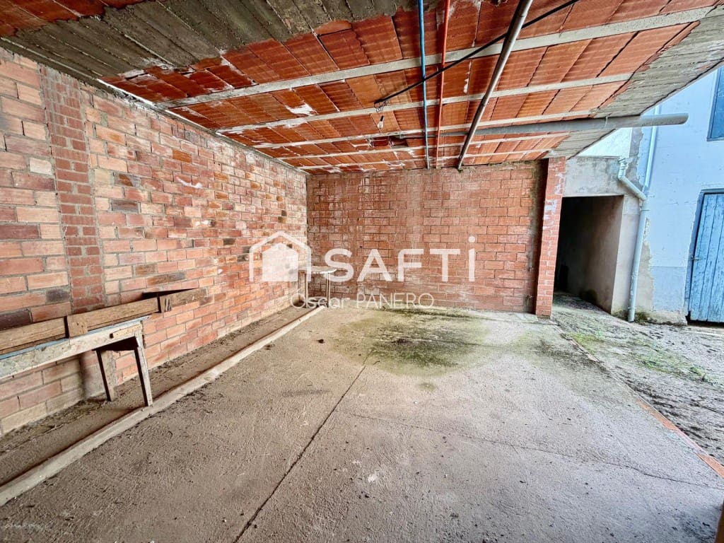 4 quarto Moradia para venda em Villarejo de Orbigo com garagem - 45 000 € (Ref: 9921938)