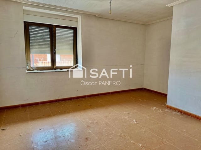 4 quarto Moradia para venda em Villarejo de Orbigo com garagem - 45 000 € (Ref: 9921938)