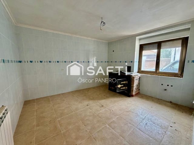 4 quarto Moradia para venda em Villarejo de Orbigo com garagem - 45 000 € (Ref: 9921938)