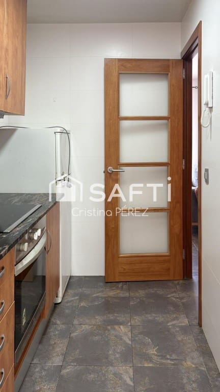 2 bedroom Apartment for sale in Blanes - € 145,000 (Ref: 9924305)