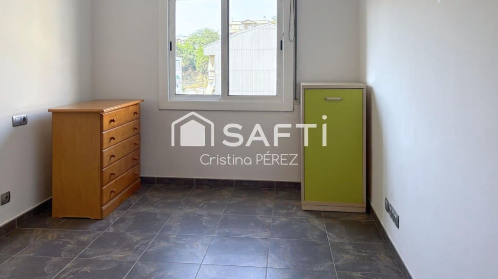 2 bedroom Apartment for sale in Blanes - € 145,000 (Ref: 9924305)