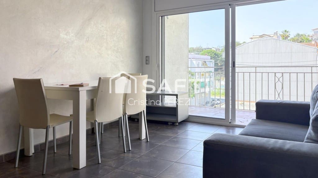 2 bedroom Apartment for sale in Blanes - € 145,000 (Ref: 9924305)
