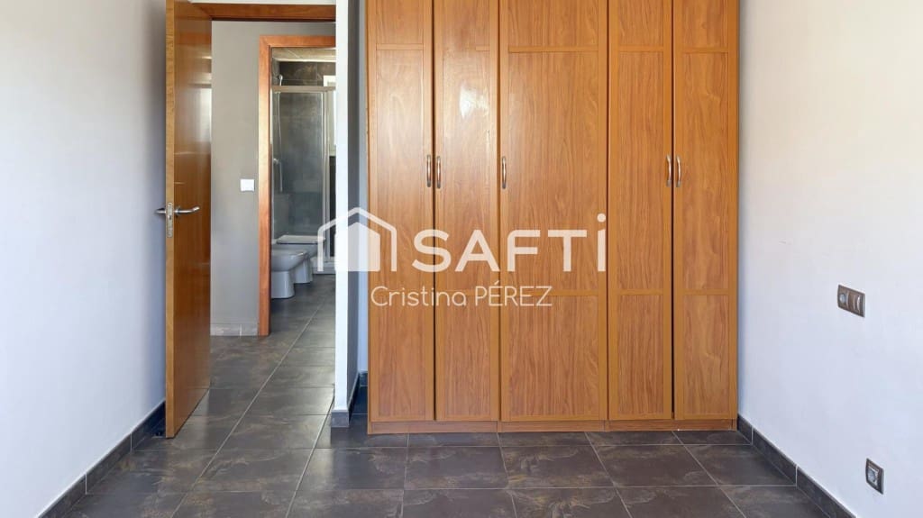 2 bedroom Apartment for sale in Blanes - € 145,000 (Ref: 9924305)