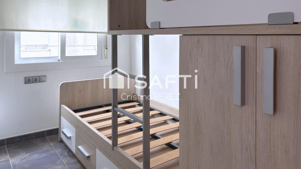 2 bedroom Apartment for sale in Blanes - € 145,000 (Ref: 9924305)