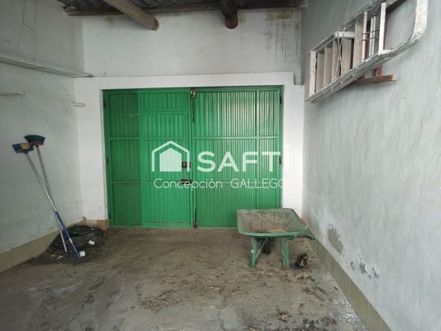 4 bedroom Villa for sale in Alcázar de San Juan - € 69,000 (Ref: 9924306)
