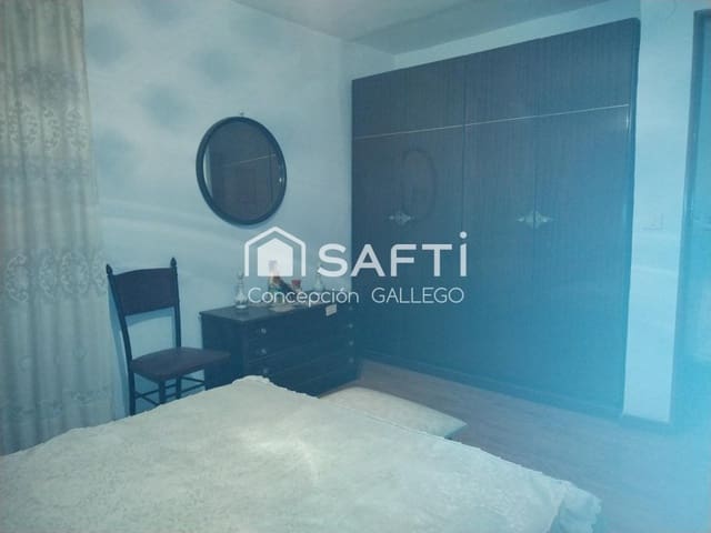 4 bedroom Villa for sale in Alcázar de San Juan - € 69,000 (Ref: 9924306)