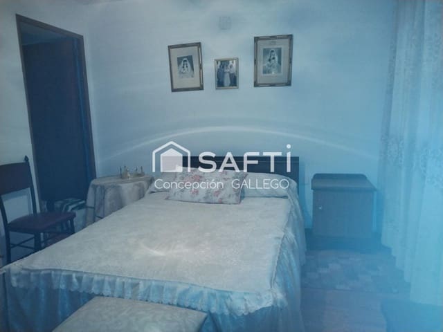 4 bedroom Villa for sale in Alcázar de San Juan - € 69,000 (Ref: 9924306)