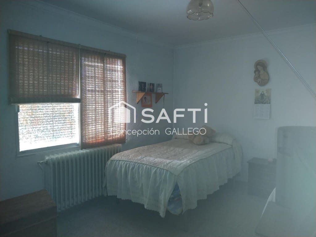 4 bedroom Villa for sale in Alcazar de San Juan - € 69,000 (Ref: 9924306)